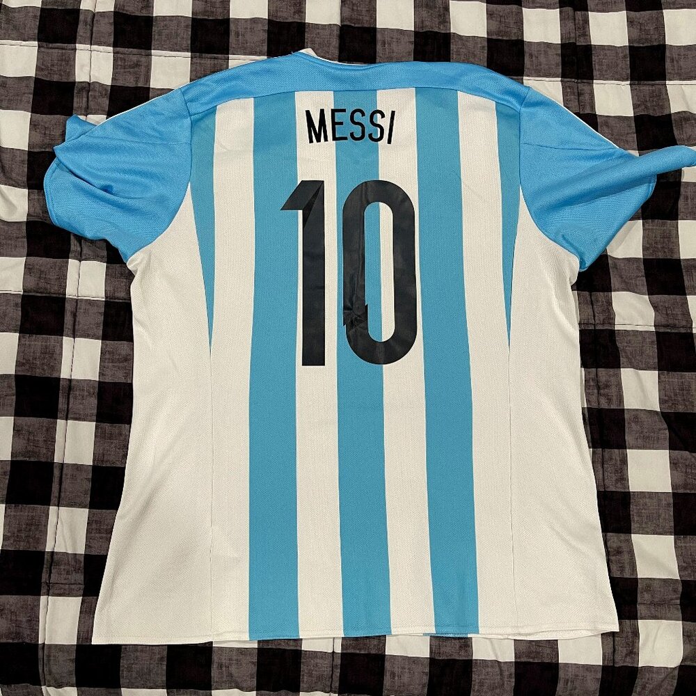 Lionel Messi Argentina Home Jersey 2015/2016 - Adidas Size Large
